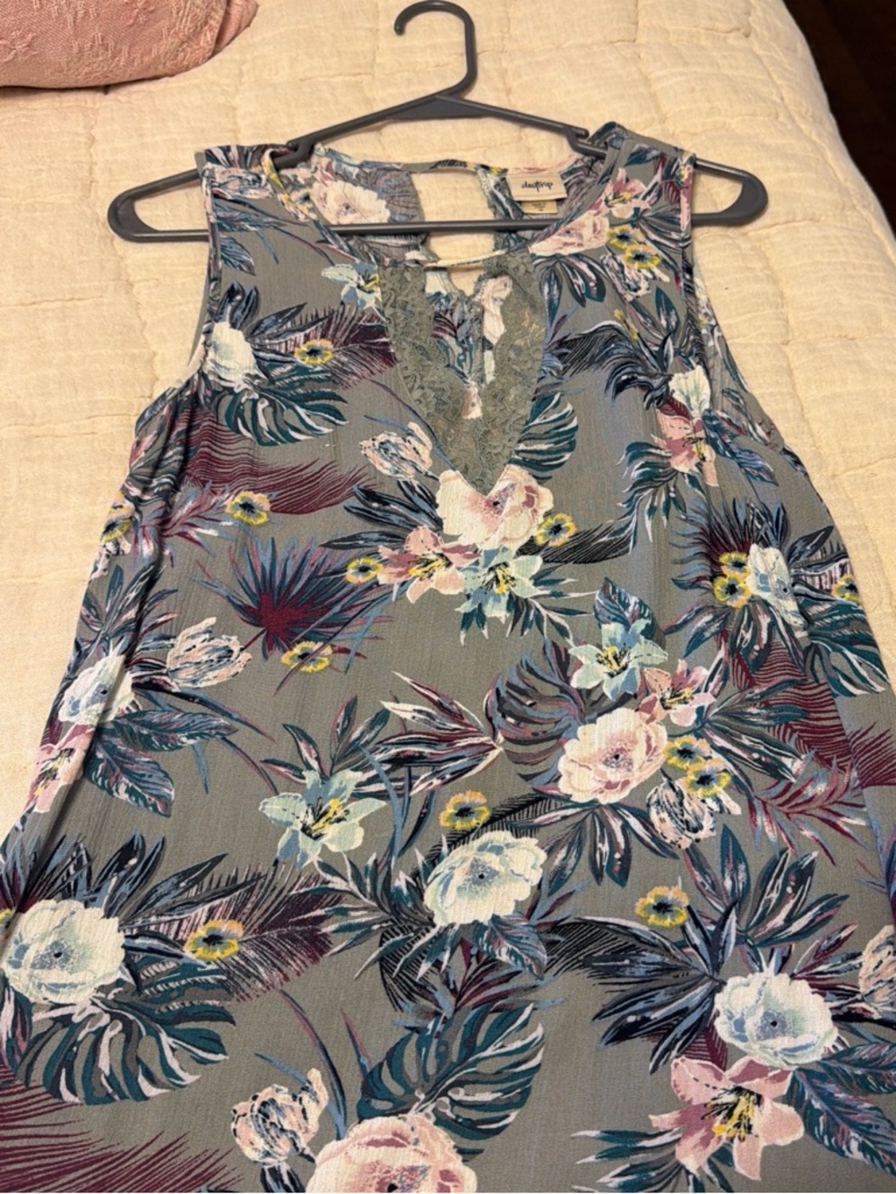 Floral Lace-Trim Sleeveless Tank Top - Green & Teal Floral